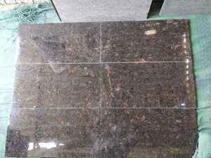 Azulejos de granito marrón tostado Acabado pulido Diseño moderno Suelo interior Revestimiento de paredes Durable para escaleras El mejor precio en la India - Product Image 5