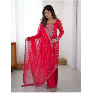 Costume Salwar en Faux Georgette Brodé de Haute Qualité pour Tenue de Soirée et Robe Ethnique Indienne Festive Disponible à la Vente - Product Image 1