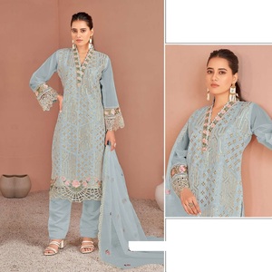 Rouleau de tissu en organza en nylon haut de gamme avec finition douce et brillante pour la décoration d'événement de vêtements de luxe disponible à un prix abordable - Product Image 1