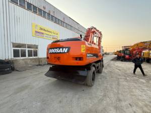 รถขุดตีนตะขาบ Doosan DH210W-7 มือสอง ขนาด 20 ตัน รุ่นปี 2023 สภาพ 90% ใหม่ รับรองคุณภาพ ชิ้นส่วนหลัก-มอเตอร์ เกียร์ ลูกปืน บุ้งกี๋ 0.5 เมตร - Product Image 5