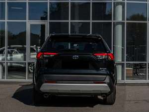 2024 para RAV4 V Turbo AWD SUV con volante a la izquierda, asientos de cuero automáticos, neumáticos R18, trasero oscuro, gasolina/eléctrico - Product Image 2