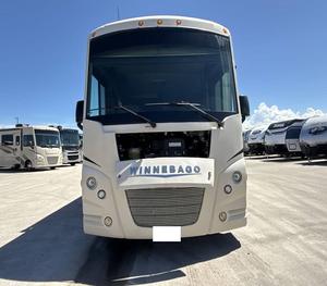 Winnebago V-i-s-t-a 29V d'occasion 2021 prêt à être vendu - Product Image 2