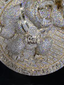 Pendentif en alliage de diamant CZ glacé personnalisé de luxe pour homme chrétien - Product Image 3