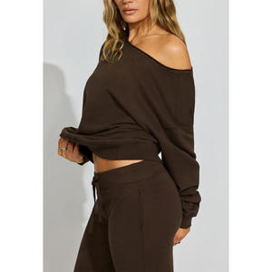 ชุดเซ็ทลำลองแฟชั่นผู้หญิงสุดฮิต ขายส่งตามสั่ง เสื้อครอปเปิดไหล่และกางเกงเอวสูง - Product Image 1