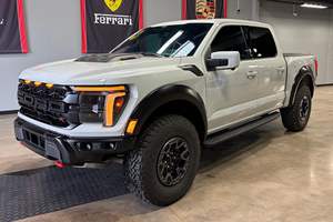 SUPER CLEAN 2024 F-O-R-D F-150 RAP-TOR R LISTO PARA SER ENVIADO - Product Image 2