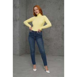 Pull en maille côtelé jaune à col roulé pour femme - Vente en gros - Product Image 3
