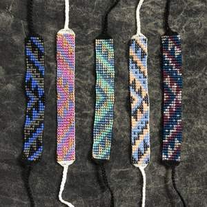 Brazalete de Cuentas Bordadas a Mano de Diseño Moderno, Certificado por IGI, Estilo Lujoso y Ligero, Hecho en India - Product Image 3