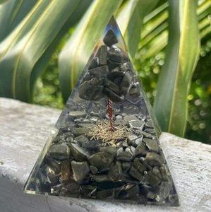 Generador de energía de orgón de la mejor calidad pirita dorada hecha a mano pirámide Nubia para la atracción de riqueza disponible a bajo precio - Product Image 3