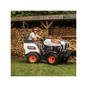 Tractor utilitario Bobcat AT450, equipo versátil confiable, máquina robusta fuerte para paisajismo y agricultura - Product Image 1