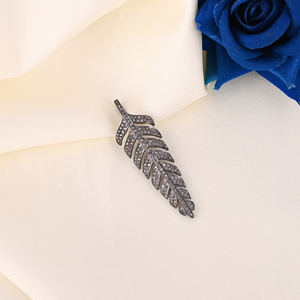 Colgante de Hoja para Mujer, Plata de Ley 925, Bañado en Rodio Negro, Pavé de Diamantes Naturales, Estilo Vintage, Tamaño 50x12 mm - Product Image 1