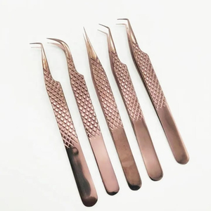 Ensemble de pinces à cils de volume à 90 degrés de haute qualité - Product Image 1