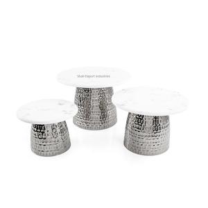 Base martelée en métal argenté avec support en marbre Cascades pour le ramadan Eid Support rond décoratif pour dates et chocolat - Product Image 5