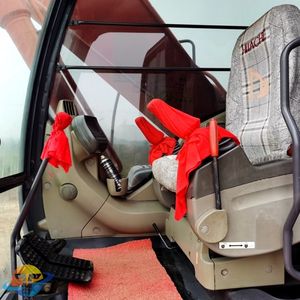 Excavatrice d'occasion Hitachi ZX210-3 à haut rendement énergétique, respectueuse de l'environnement, prix bas - Vente directe - Product Image 6