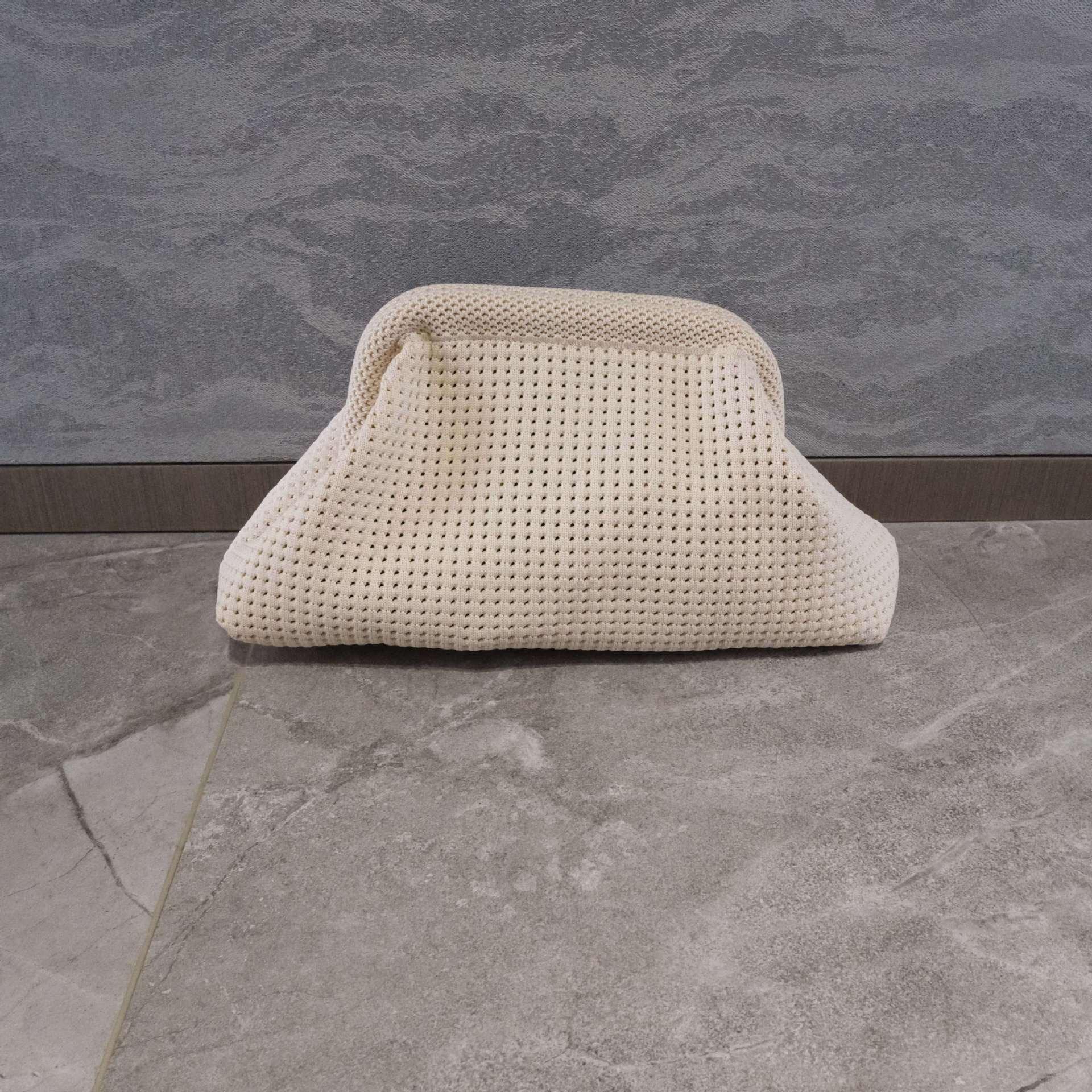 Dumpling Bag Fine Hollow Beige