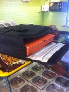 Cajas traseras de motocicleta con aislamiento impermeable rojo de alta calidad personalizadas 2025 para mochilas de entrega de alimentos - Product Image 2