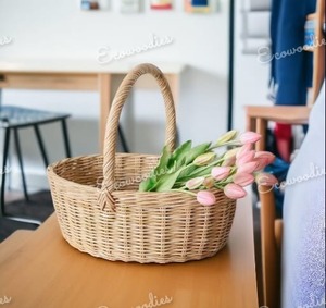 Cesto de regalo hermoso de decoración rústica, cesta tejida de ratán, cesta Natural multiusos con asa para almacenamiento y decoración - Product Image 1