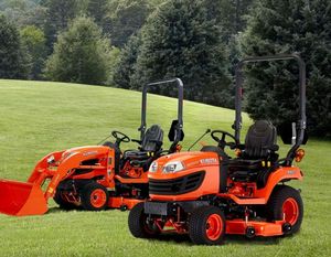 Tondeuse autoportée Kubota à moteur diesel, machine à couper l'herbe de jardin, tracteur professionnel pour l'aménagement paysager. - Product Image 5