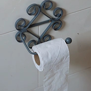 Porte-papier hygiénique en fer avec style contemporain parfait pour les maisons élégantes et les thèmes de design de salle de bain industrielle vente en gros - Product Image 1