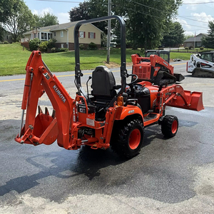Tracteur agricole compact Kubota BX23S 4x4 avec chargeur frontal et pelle arrière LA340 pour travaux agricoles - Product Image 2