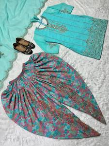Conjunto Salwar de Bollywood de Alta Calidad en Georgette Sintética con Bordado de Lentejuelas Pesadas de 5 mm y Estampado Digital en las Mangas para Invierno y Verano - Product Image 6