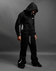 Ensemble survêtement noir Tulonese Greek Sorority, sweat-shirt confortable et pantalon large pour une vie universitaire tendance et des vibrations de sororité - Product Image 1