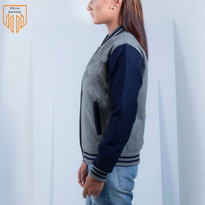 เสื้อแจ็คเก็ตวาร์ซิตี้ผู้หญิงคุณภาพสูง ระบายอากาศได้ดี กันน้ำ สีพื้น  ผ้าขนสัตว์ทั้งตัว  ตกแต่งด้วยหนัง  พร้อมบริการปักลายตามสั่ง - Product Image 4