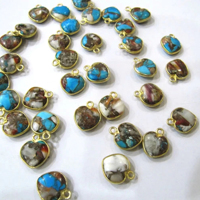 Connecteurs Briolette en Cuivre Turquoise Coquille d'Huître Naturelle en Forme de Cœur 10mm avec Anneau Central et Breloques à Monture pour la Fabrication de Bijoux de Haute Qualité