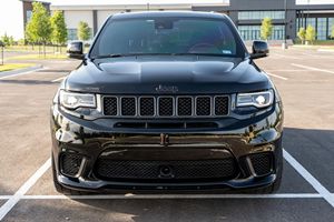 Jeep Grand Cherokee Trackhawk 2018 USADO, SUV de 5 Asientos con Asientos de Cuero y Pantalla Táctil - Product Image 1