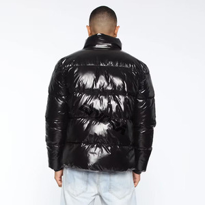 Veste matelassée pour hommes Vente en gros Veste matelassée en duvet personnalisée de haute qualité Style de mode pour hommes Vêtements d'hiver chauds - Product Image 3