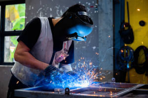 ADONG Support de climatisation mural durable | Étagère à condenseur de type L en métal personnalisé OEM/ODM | Vietnam Fabricant - Product Image 5