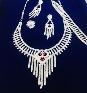 Ensemble de mode vintage en or 24 carats du fabricant indien USA France comprend des peignes de collier pour l'anniversaire d'argent-principalement du cuivre - Product Image 4