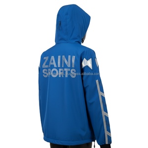 Chaqueta Cortavientos Premium para Mujer de 160GSM Azul con Paneles Iridiscentes y Diseño de Logotipo Personalizado con Pedrería - Product Image 5