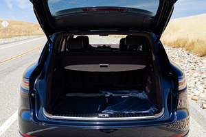 Cayenne Platinum Edition Turbo V6 2023, transmission intégrale, bleu lune métallisé, non modifiée - Product Image 5