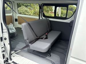 Achetez maintenant : <span class=keywords><strong>Toyota</strong></span> Regius <span class=keywords><strong>Ace</strong></span> 2.8D DX GL Package Van 4 portes AT 2WD, modèle 2025, véhicule d'occasion prêt à être expédié - Product Image 2