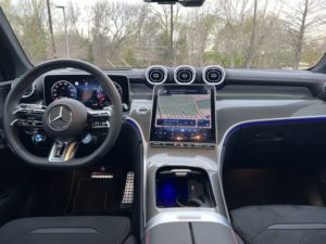 รถยนต์มือสองสภาพดี ปี 2024 เมอร์เซเดส-เบนซ์ AMG GLC 43 AWD 4MATIC - Product Image 4