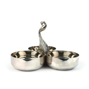 Soporte de Servicio de Tres Tazones con Acabado Plateado Premium y Asa de Pavo Real, Perfecto para Aperitivos, Condimentos y Fiestas, Procedente de la India - Product Image 5