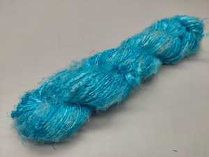 เส้นด้ายไหมกล้วยรีไซเคิลทําด้วยมือสําหรับถัก ทอ ทอ และโครเชต์ เส้นด้าย สีที่กําหนดเอง ความหนาที่กําหนดเอง