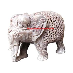 Statue d'animal en forme d'éléphant courbé à la main, élégant et excellent travail en stéatite avec polissage naturel pour article de décoration intérieure - Product Image 3