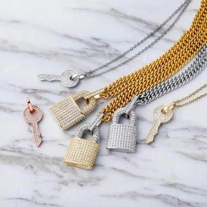 Meilleur vendeur Collier pendentif hip-hop serti de diamants en moissanite VVS avec pendentif clé en argent 925 plaqué or à bas prix - Product Image 3