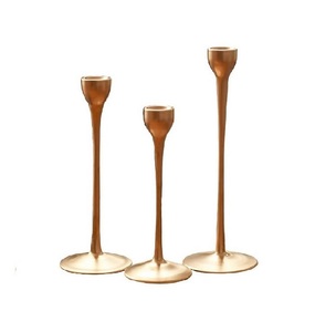 Pièce maîtresse décorative en laiton bougeoir conique en métal de vacances en fer forgé 3 chandelier support Vintage pour la maison et le cadeau - Product Image 3