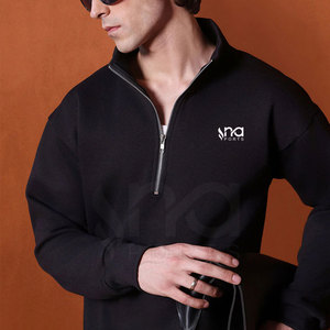 Haut à demi-zip de qualité supérieure, tissu léger et respirant pour un confort quotidien et un style de vie actif - Product Image 3