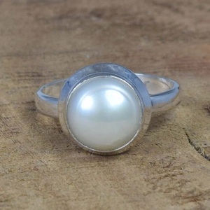 Perla de agua dulce 925 Plata de ley Piedra preciosa redonda Anillo elegante Joyería hecha a mano Regalo para aniversario - Product Image 1