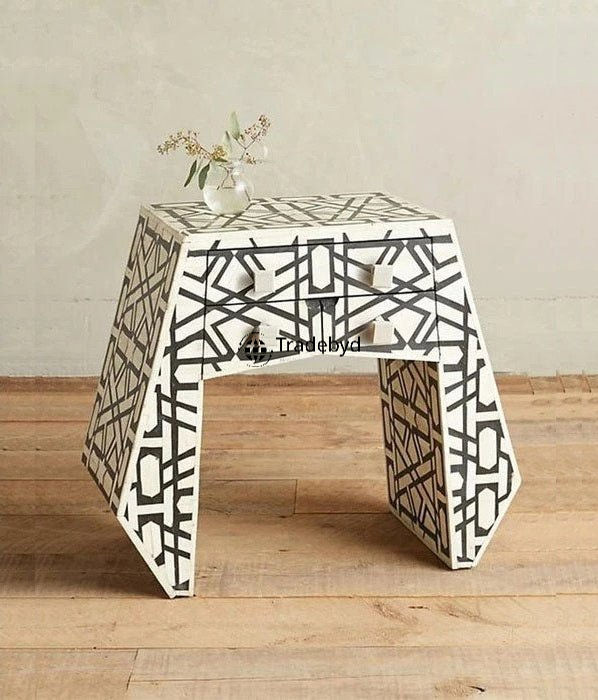 Available in different Colors