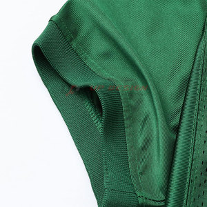 T-shirt en mesh pour homme, très tendance, design personnalisé sur toute la surface, respirant, couleur verte, séchage rapide, col en V. - Product Image 4