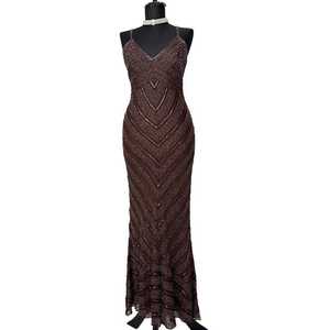 Sin mangas Floral Aline Body Shape Ball Gown Elegante con cuentas de lentejuelas y cuentas Vestido largo de fiesta de noche con posición frontal del logotipo - Product Image 1