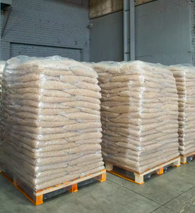 Pellets de madera Premium ENplus-A1 de 6mm/8mm de abeto/pino/haya/ceniza, 0.7% de humedad, 10% de densidad, 600-750 Kg/m³ - Product Image 5