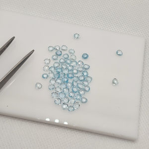 4mm cielo azul Topacio corazón Briolette AAA triángulo facetado piedras preciosas para joyería - Product Image 1