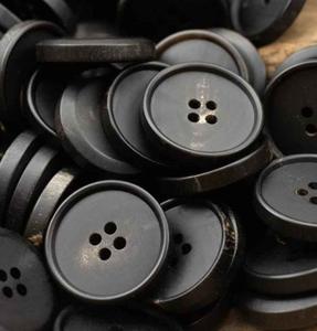 Botón Natural de Cuerno de Búfalo al por Mayor, Acabado en Blanco para Accesorios de Ropa, Alta Calidad - Product Image 6