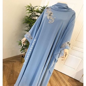 Robe kaftan en mousseline de soie noire à col en V, manches trois quarts, ornée de perles, longueur au sol, style classique - Product Image 2