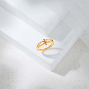 Anillo Ajustable con Incrustaciones de Pepitas, Chapado en Oro Rosa, Joyería Moderna - Product Image 1